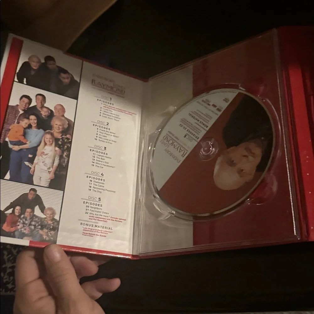 Everybody Loves Raymond DVD Set Season 1 5 CDs + Bonus Material